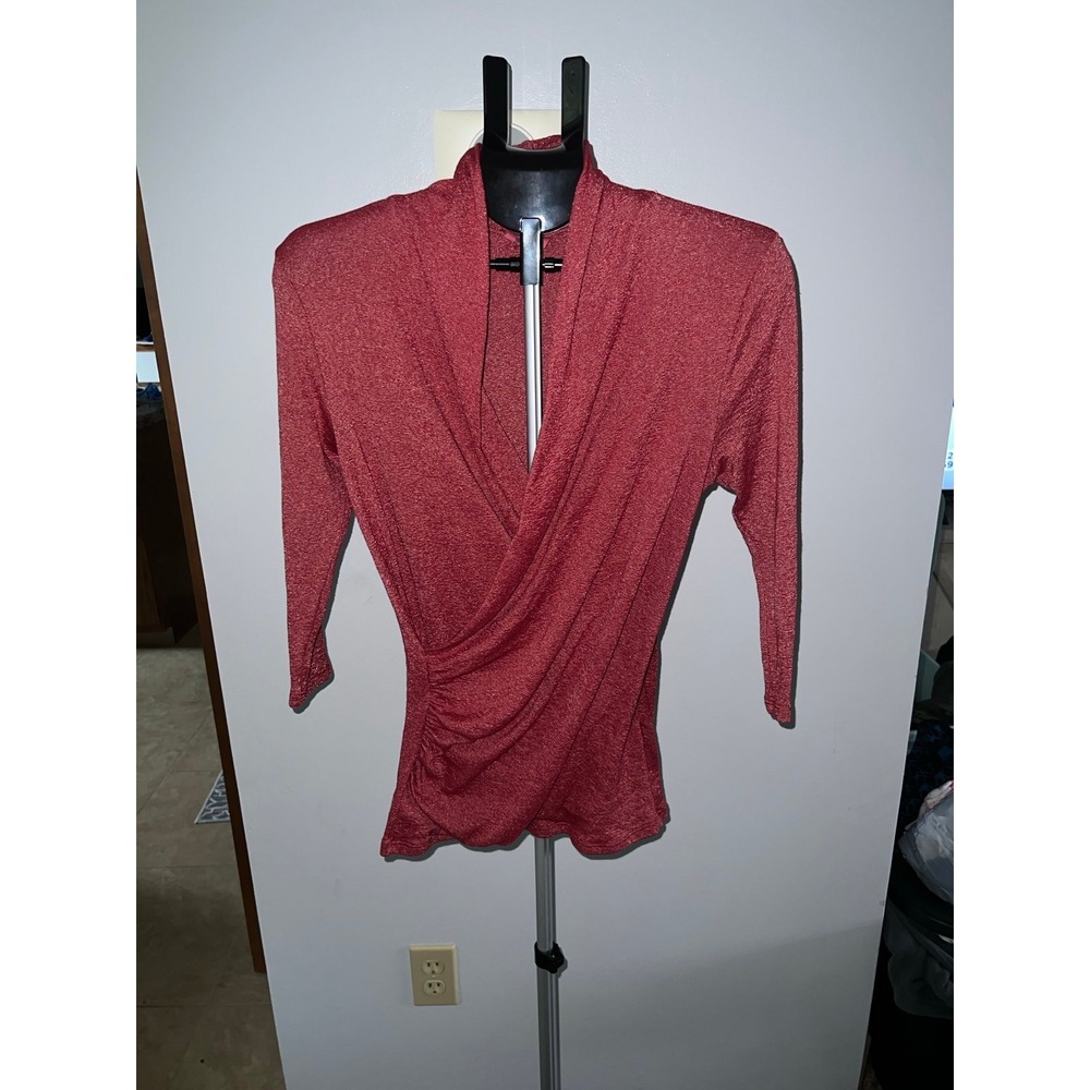 Micheal Stars Women's Red Shiny quarter sleeve v‎ neck Top Size Medium